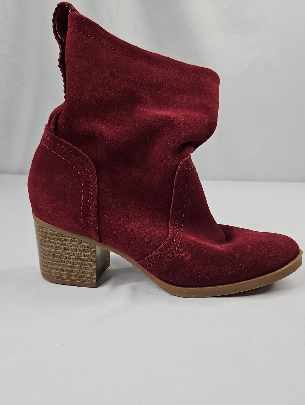 White Mountain Suede Ankle Cowgirl Boots Bootie in Burgundy Size 7